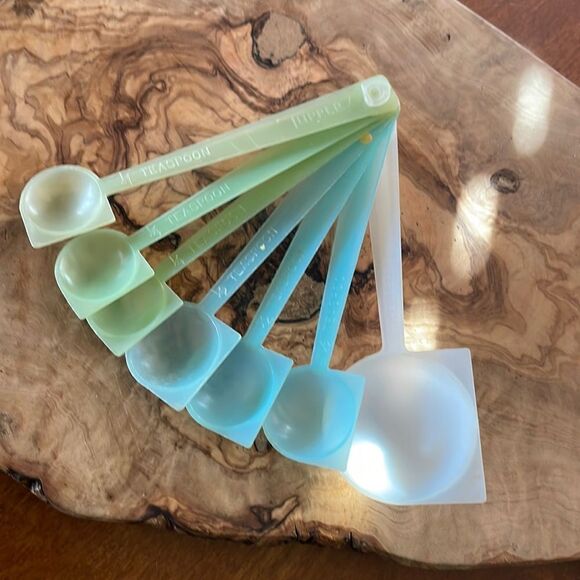 Vintage Tupperware Measuring Spoons - Picture 1 of 7